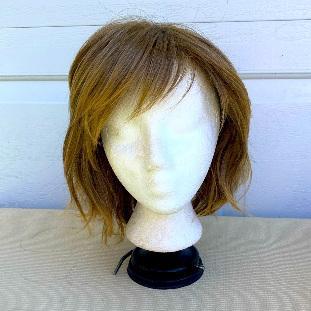 TressAllure New Wave : a mid-length layered shag bob with mono top in 24/18T